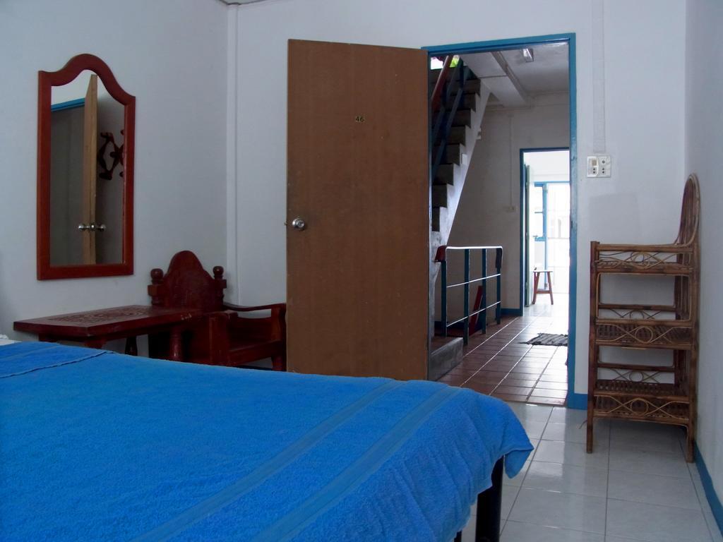 Niku Guesthouse Patong Exterior photo