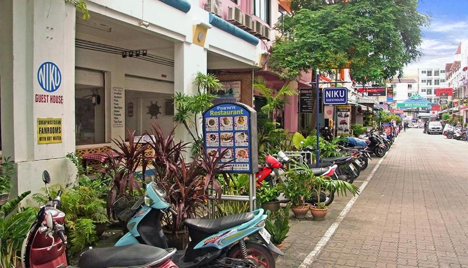 Niku Guesthouse Patong Exterior photo