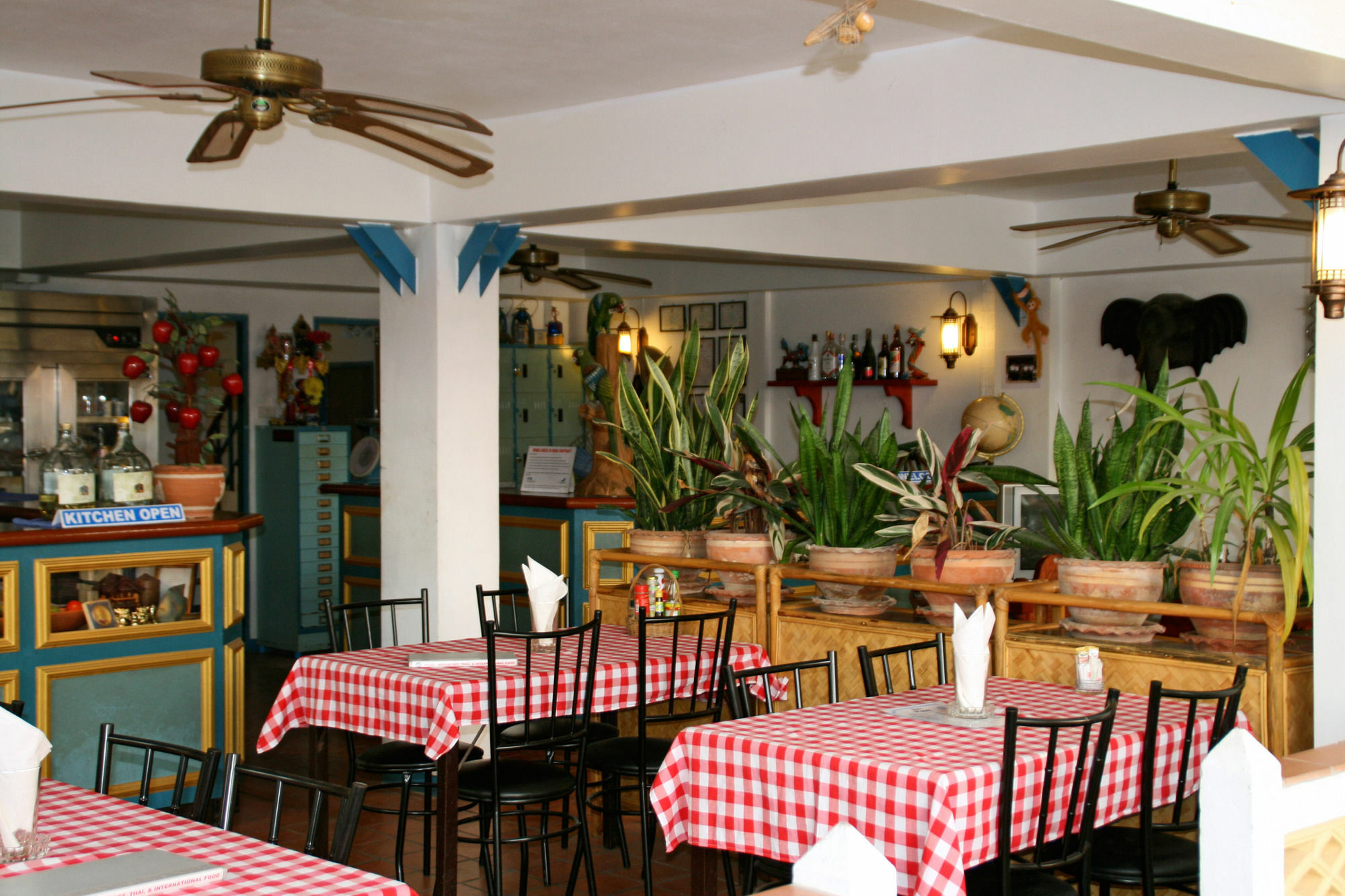 Niku Guesthouse Patong Exterior photo