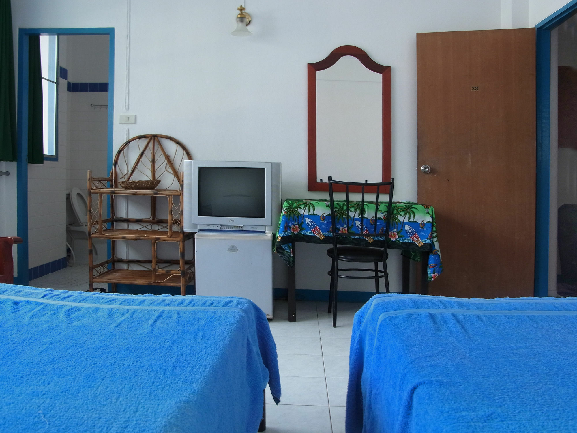 Niku Guesthouse Patong Exterior photo