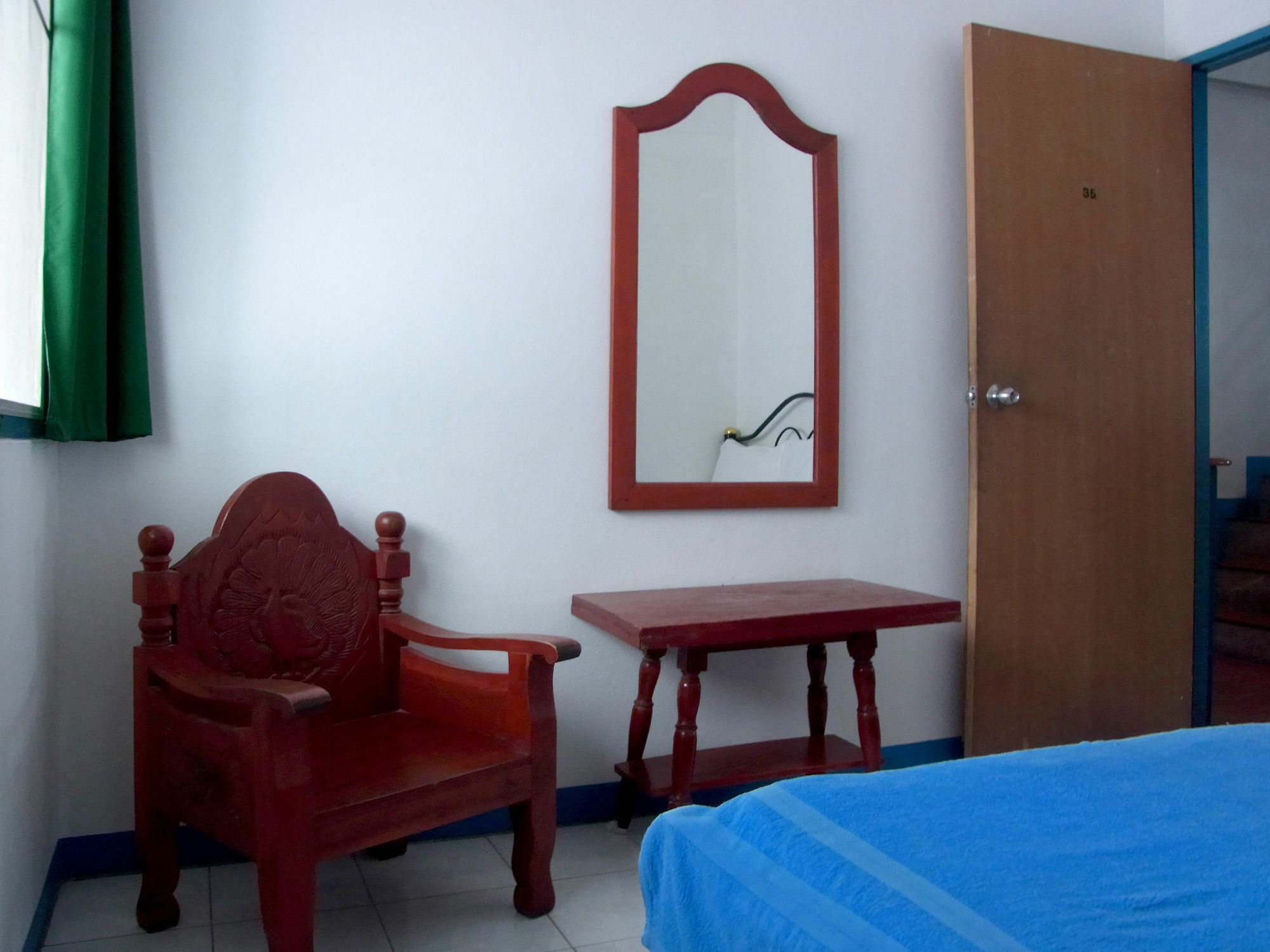 Niku Guesthouse Patong Exterior photo