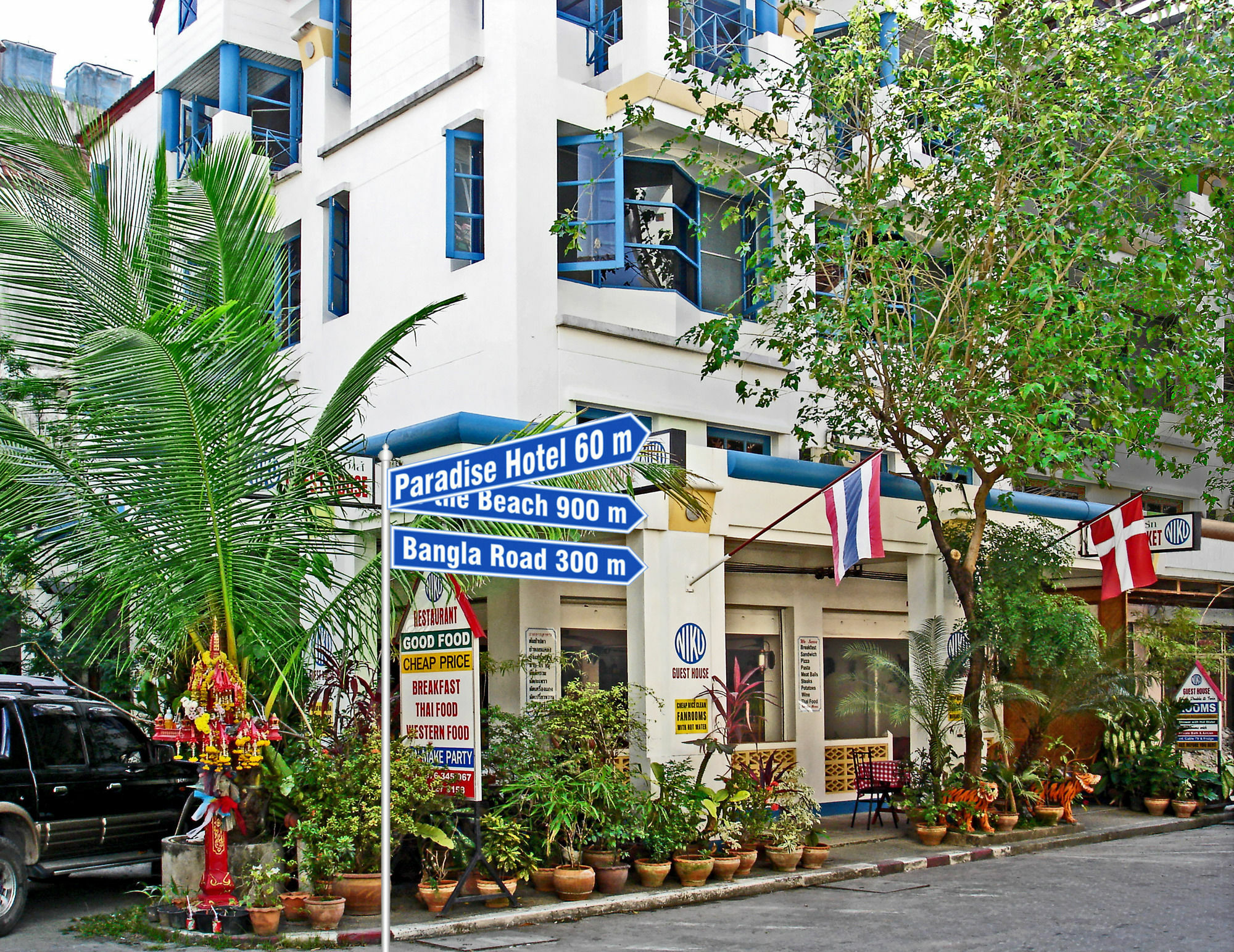 Niku Guesthouse Patong Exterior photo